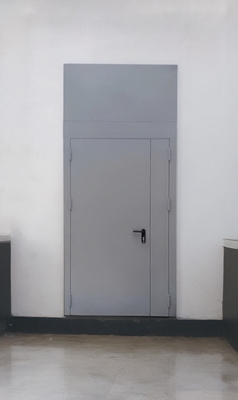 Полуторная дверь с глухой вставкой